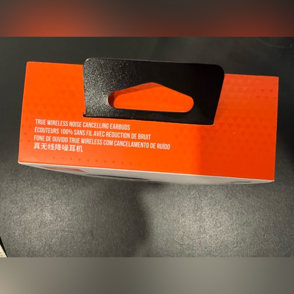 NWT JBL Pure Base Zero Noise Wireless Ear Buds, Tune ANC - Picture 7 of 7